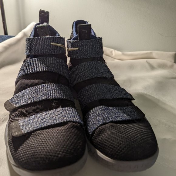 Nike Lebron Zoom Soldier 11 Glacier Grey - Picture 2 of 6